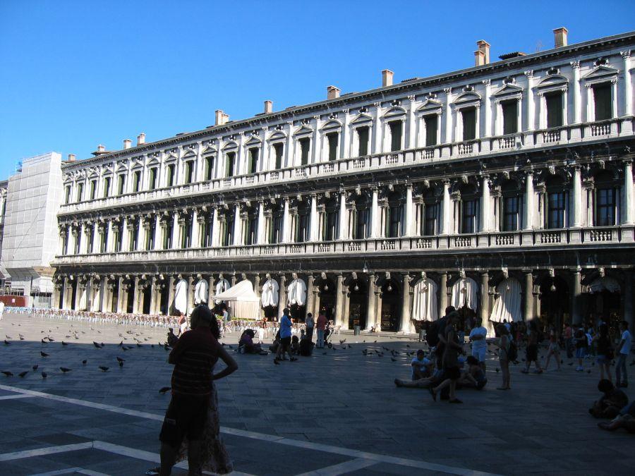 ヴェネツィア海軍歴史博物館(海事遺物を展示)