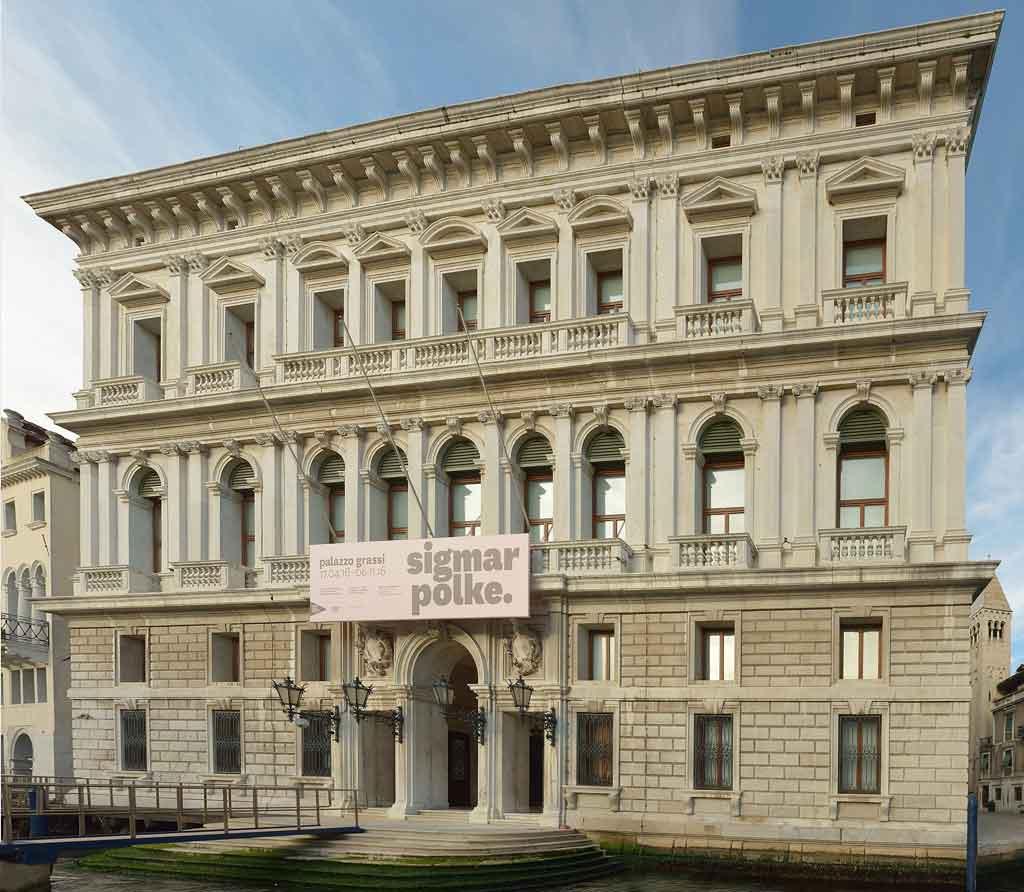 ヴェネツィアのパラッツォ・グラッシ現代美術館