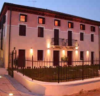 Villa Giotto Luxury Suite & Apartments
