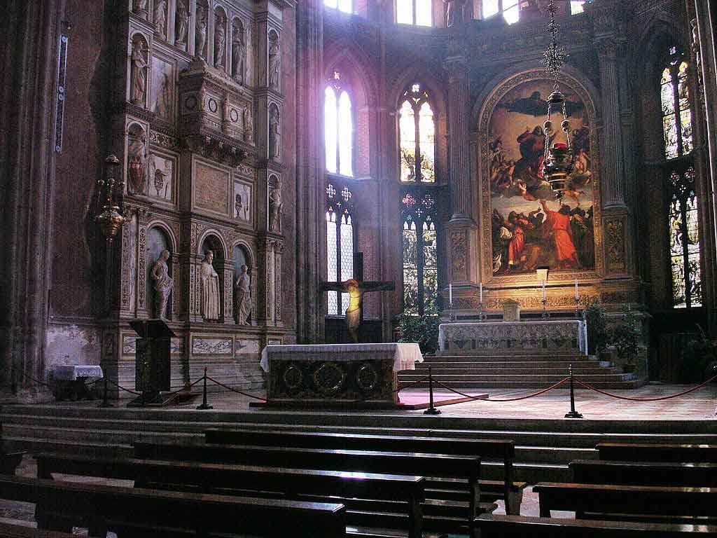 サンタ・マリア・グロリオーザ・デイ・フラーリのティツィアーノ作「聖母被昇天」（Santa Maria Gloriosa dei Frari