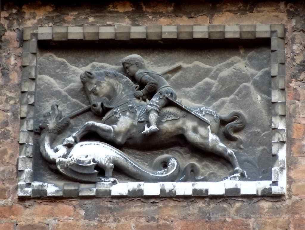 [Translate to Japanese:] St George and the Dragon